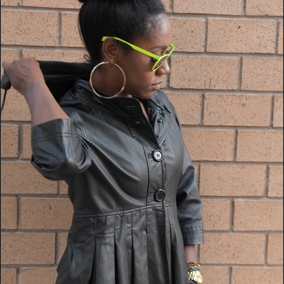 Leather hooded peplum style jacket - Picture 2 of 3